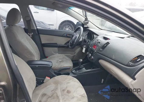 2010 Kia Forte Ex z USA, uszkodzony, nr VIN KNAFU4A28A5844553